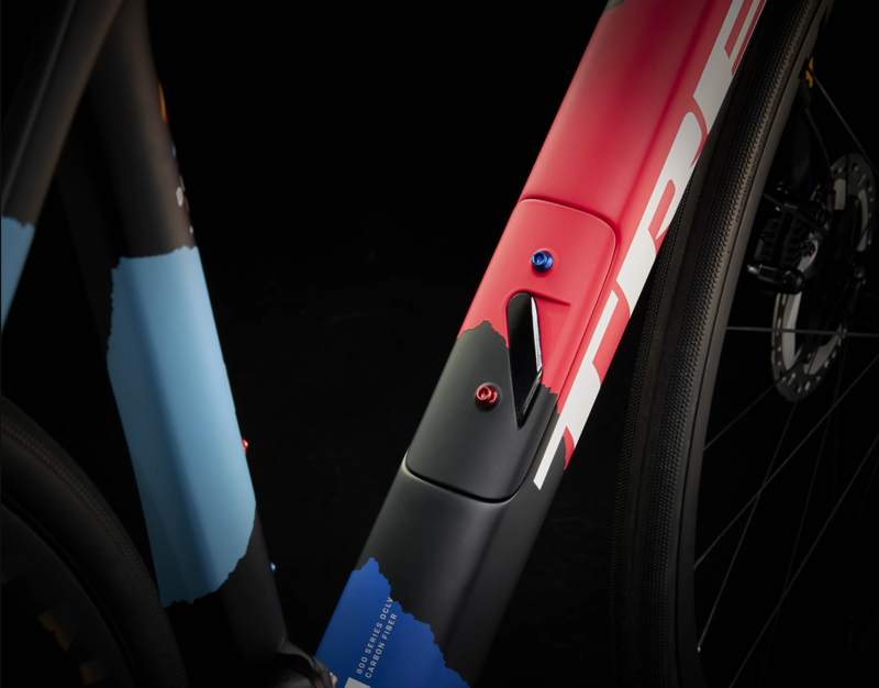 Trek Domane SLR 7 Gen 4 Carbon Road Bike 2025 in Trek Black-3